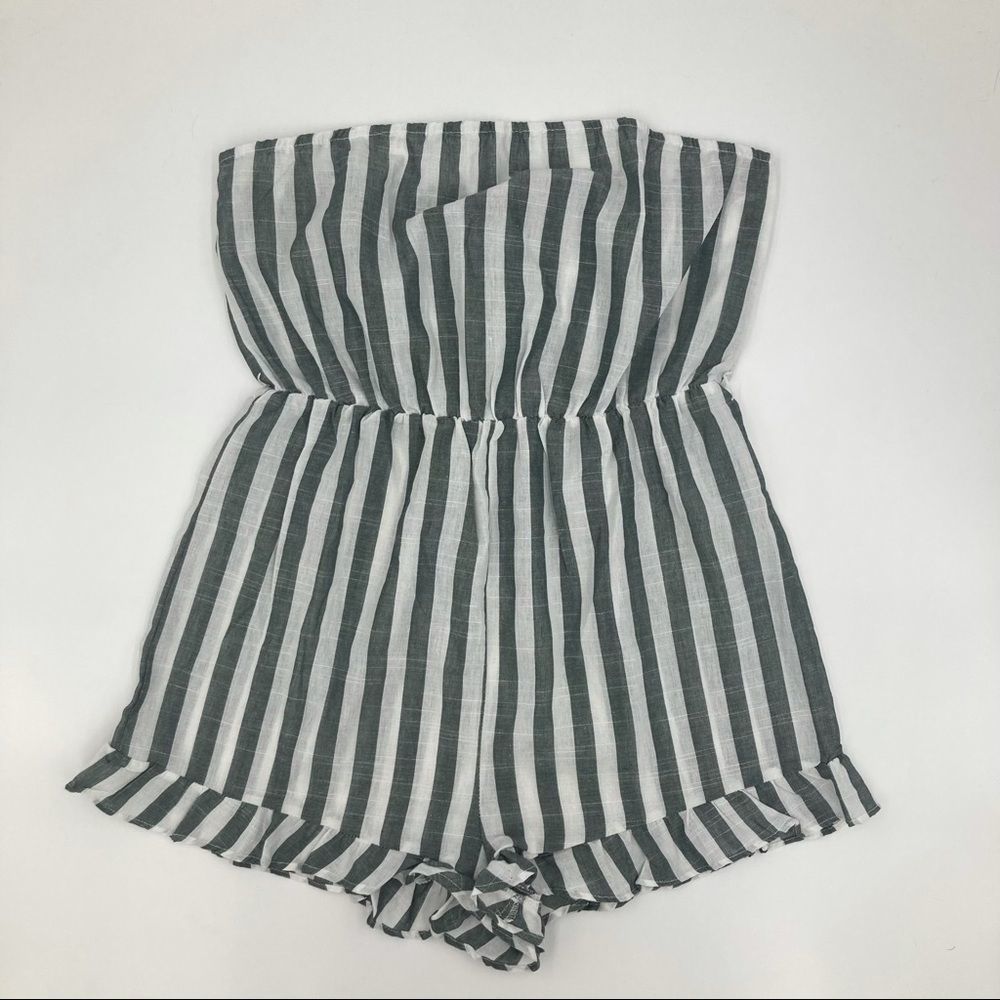 Shein Rumper - Picture 2 of 3